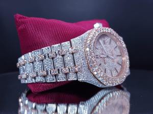 นาฬิกาดำน้ำผู้ชายแบบกลไกคุณภาพสูงสั่งทำขายส่ง ประดับเพชรโมอิสซาไนต์และเพชรแท้ พร้อมเครื่องทดสอบเพชร  กันน้ำได้ - Product Image 2