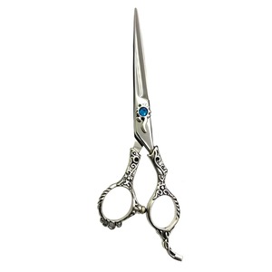 กรรไกรตัดผมมืออาชีพสำหรับร้านเสริมสวยและร้านตัดผม ใบมีดคม ทำจากสแตนเลส สกรีนโลโก้ได้ สำหรับคนถนัดขวา - Product Image 3