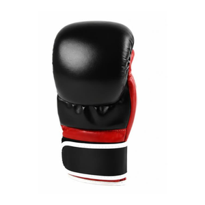 Gants de boxe pour l'entraînement et le sparring, en cuir PU rouge et noir, avec paume ventilée et fermeture Velcro à boucle et crochet pour le poignet - Product Image 1