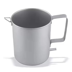 Ustensiles professionnels de haute qualité en acier inoxydable de Mahfooz Instruments, classe II, avec logo personnalisé, jugs de mesure et tasses d'alimentation - Product Image 1