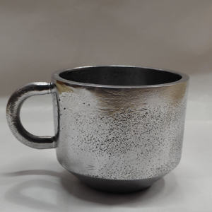 Mug en aluminium texturé de style industriel moderne, tasse à café en métal artisanale vintage pour la décoration de la maison et les articles de bar - Product Image 6