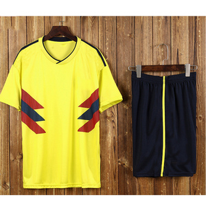 Maillots de football pour hommes de haute qualité en Spandex/Coton à manches courtes, couleurs et logo personnalisés, prix de gros, kits de football en solde - Product Image 6
