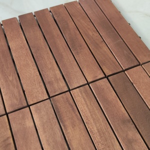 กระเบื้องพื้นไม้เทียมคอมโพสิตทรงสี่เหลี่ยม 300x300 มม. แบบประกบกันได้ ทันสมัย กันน้ำ กันไฟ กันลื่น สำหรับระเบียงและเฉลียงกลางแจ้ง - Product Image 5