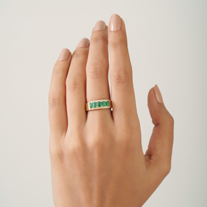 Anillo de Boda Clásico de Diseño Sencillo con Esmeralda y Diamantes en Oro Amarillo de 14K, Piedra de Nacimiento de Mayo, Joyería Recién Llegada - Product Image 4