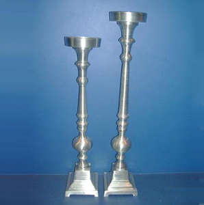 Elegante Portavelas de Aluminio Hecho a Mano, Personalizable, para Navidad, a Precio Económico - Product Image 5