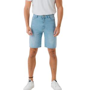 Shorts en jean baggy tendance pour hommes, déchirés, personnalisés, à ourlet brut, coupe ample, délavage vintage, style streetwear décontracté, vente en gros OEM - Product Image 1