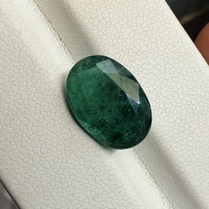 Esmeralda Natural de Zambia de Lujo, 4.56 Quilates, Verde Brillante, Ovalada, para Diseños de Joyería Fina Personalizada Premium - Product Image 4