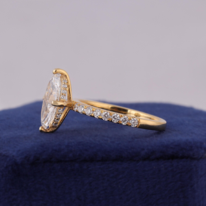 Anillo de Compromiso de Oro Sólido de 18K con Diamante Corte Marquesa, Engaste Pavé, Estilo Clásico - Product Image 4