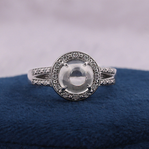 Bague de fiançailles personnalisée en or blanc 14 carats avec diamant de 2 carats taille cabochon et halo, bijoux fins avec diamant de laboratoire - Product Image 1