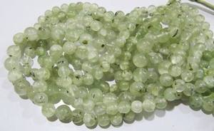 Cuentas redondas lisas de esmeralda natural, jade y ágata de 8 mm, vendidas por hilo de 13 pulgadas de largo. - Product Image 2