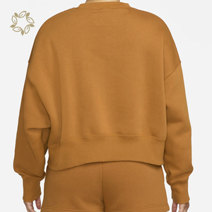 Sweat-shirt court unisexe noir en molleton 100 % coton biologique, coupe classique, col rond minimaliste, manches régulières, tricoté uni - Product Image 4