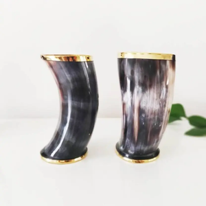 Verre à vin en corne de vache véritable AUREVIA CRAFTS Viking Horn, gravure dragon, 200 ml, finition argile, couvercle en bambou, cadeau d'affaires personnalisé - Product Image 2
