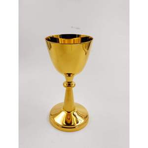 Calice de l'Eucharistie plaqué or artisanal pour la liturgie et la communion chrétiennes - Product Image 4