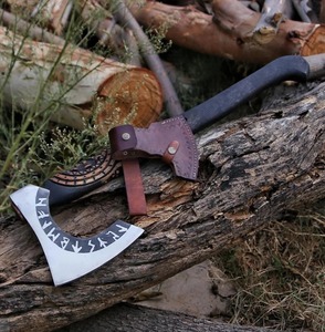 Hache Viking Tomahawk de qualité industrielle, lame en acier forgé de haute qualité, manche en bois, hache de survie, outil de camping en plein air - Product Image 2