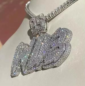 Colgante de Moissanita Real de Corte Redondo de 3.30 Ct Personalizado, Plata de Ley 925 con Baño de Oro para Ocasiones Festivas - Product Image 3