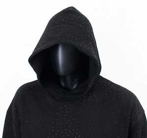 Sweat à capuche en molleton micro-brillant noir pour homme – Pull à capuche décontracté à épaules tombantes et coupe oversize - Product Image 4