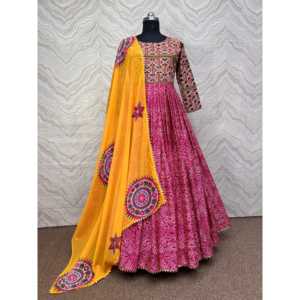Magnifique robe Anarkali XL et dupatta avec de vrais travaux de broderie à la main en miroir - Product Image 5