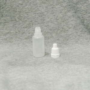 Elegant <b>White</b> PP Plastic Cosmetic Container with Screw <b>Cap</b> Closure Designed for Lightweight Packaging - Product Image 1