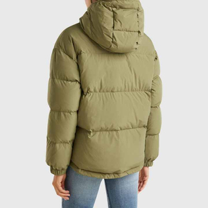 Abrigo Acolchado con Capucha para Mujer, Color Verde Oliva, Manga Larga, Cierre de Botones, Chaqueta de Invierno Cálida, Estilo Casual, Color Sólido, Corte Regular - Product Image 4