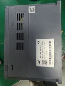 نظام مضخة آبار ثلاثي الطور يعمل بالطاقة الشمسية بقوة 55 كيلوواط و75 حصان، 380 فولت، محرك ثلاثي للتطبيقات الصناعية - 50 أمبير - Product Image 4