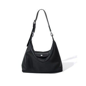 Bolsos de mano de cuero genuino de alta calidad personalizados para mujer, bolsos cruzados a la moda, bolsos de hombro de gran capacidad - Product Image 1