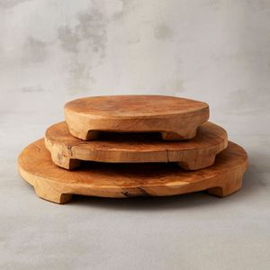 Plateau rond en bois avec décorations en bois de manguier et plateaux de service - Product Image 1