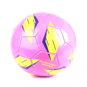 Ballon de football cousu à la machine, haute performance, dernier style, fabriqué au Pakistan, service OEM - Product Image 1