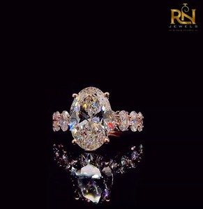 Bague de fiançailles solitaire de luxe pour homme en or massif 9K/14K/18K avec diamant ovale de laboratoire 2 carats couleur DEF OEM ODM - Product Image 4