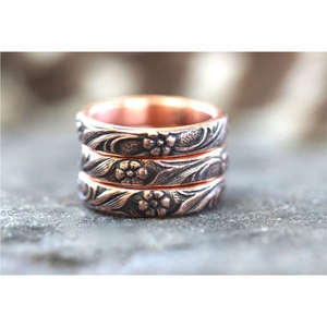 Anillo de Cobre Antiguo Hecho a Mano con Grabado Floral, Anillos Apilables Ajustables Estilo Boho Vintage para Mujeres y Hombres, Regalo de Joyería, Anillo de Cobre - Product Image 1