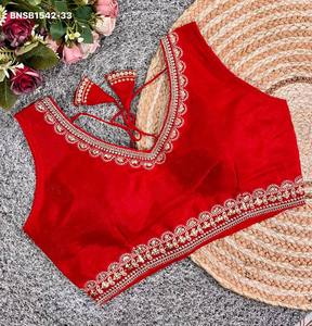 Blusa sin mangas de seda milanesa de alta calidad con cuello y borde con trabajo de hilo de lentejuelas y zari, espalda abierta y acolchada, suministro al por mayor. - Product Image 3