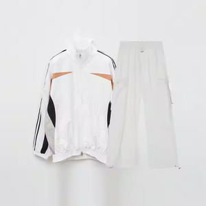 ผู้ผลิตเสื้อผ้า กางเกงวอร์มขายาวทรงบาน ผ้าโพลีเอสเตอร์/คอตตอน ย้อมสีพื้น ปักโลโก้ตามสั่ง สำหรับทุกเพศ เหมาะสำหรับฤดูหนาว - Product Image 3