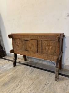 Mueble de Bar para el Hogar de Madera de Teca de Primera Calidad, Multiusos, Ajustable en Altura, Estilo Moderno y Lujoso, Diseño Tradicional Damchiya - Product Image 3