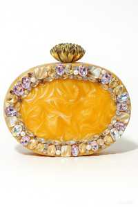 Bolso de mano tipo media luna de resina amarilla con adornos florales de cristal, perlas y cadena dorada, artesanía en resina. - Product Image 6