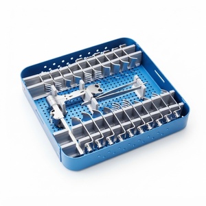 Juego de Instrumentos Distractores Espinales Cervicales Premium con Cuchillas Retractoras y Bandeja de Esterilización para Uso en Quirófano - Product Image 1