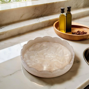 Plateau et plateau de service en résine faits à la main de luxe, design rond poli, moderne, de haute qualité, pour les fêtes, best-seller - Product Image 6