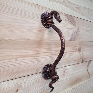 Manija de Puerta de Hierro Forjado en Forma de Serpiente, Forjada a Mano, Acabado Pintado, Resistente al Óxido, Fácil de Instalar, Estilo Asiático, Artículo Decorativo - Product Image 4