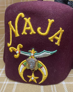 Sombrero Fez Masónico Vintage Marrón con Borla para Fraternidades, de Alta Calidad, Personalizado, el Más Vendido - Product Image 1