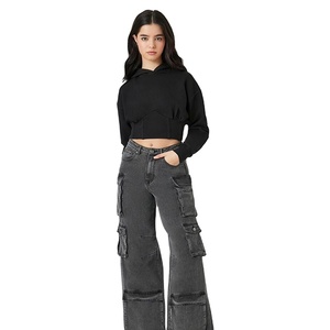 Sudadera con capucha lisa de diseño crop para mujer, ajuste ceñido, moda urbana, peso pesado 280 g/m², venta al por mayor 2026 - Product Image 2