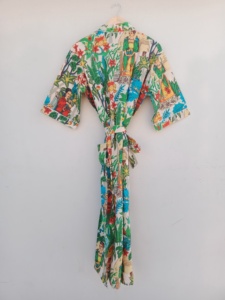 Kimono de algodón con estampado de selva en blanco | Bata de algodón hecha a mano |   Ropa de estar por casa de algodón estampada - Product Image 5