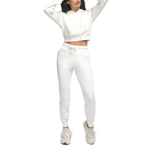 Latest Women's Stylish Custom Logo Streetwear Pullover Sweatshirt Gym Crop Hoodie Printed Logo Ladies Casual <b>Top</b> <b>Winter</b> - Product Image 3