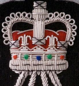 Insignia Musical Bordada a Mano con Detalle de Hilo Metálico y Acabado de Sombreado con Hilo Negro, Artesanía Premium, Tamaño 9 x 8 cm - Product Image 6