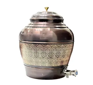 2023 Hot Selling Custom logo and design Ayurvedic Health Benefits Handcrafted Solid Copper water Pitcher and Glass drinking