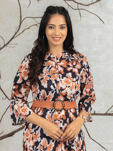 Hot Sale <b>Three</b> Quarter Formal Women's Women Floral Printed Flared Sleeves Crepe Fit & Flare With Modest Formal Style Summer - Product Image 4