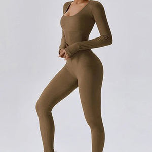 Combinaison de sport moulante pour femme 2026, dos nu, manches courtes, respirante, légère, pour yoga et entraînement, vente en gros - Product Image 6