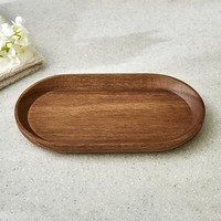 Plateau en bois poli moderne de qualité supérieure, design décoratif artisanal pour la décoration intérieure et les fêtes, présentoir de table jetable