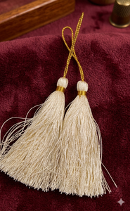 Canapé en velours traditionnel avec pompons dorés et bordure en corde pour la décoration du salon - Product Image 6