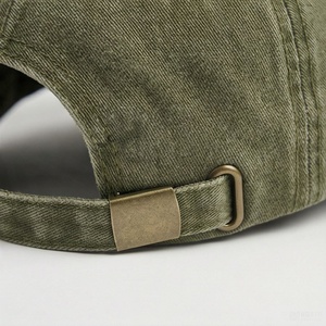 Casquette de baseball vert olive à 6 panneaux avec logo géométrique brodé sur le devant, visière réglable, unisexe, décontractée - Product Image 6