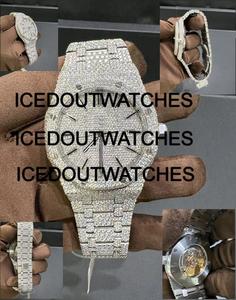 Reloj de Lujo Hip Hop de Acero Inoxidable con Acentos de Moissanita, Resistente al Agua 10 Bar, con Cierre de Brazalete para Él, Personalizado - Product Image 2