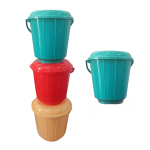 Principaux exportateurs de seaux à eau en plastique de 9 litres avec couvercle pour usage domestique, prix d'usine en Inde - Product Image 1