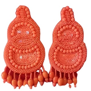 ต่างหูแบบห้อยประดับลูกปัดปักลาย แฟชั่นใหม่ คลาสสิก หลากสี ขนาดสั่งทำได้ สำหรับงานปาร์ตี้ จากคอลเลคชั่นล่าสุด - Product Image 1